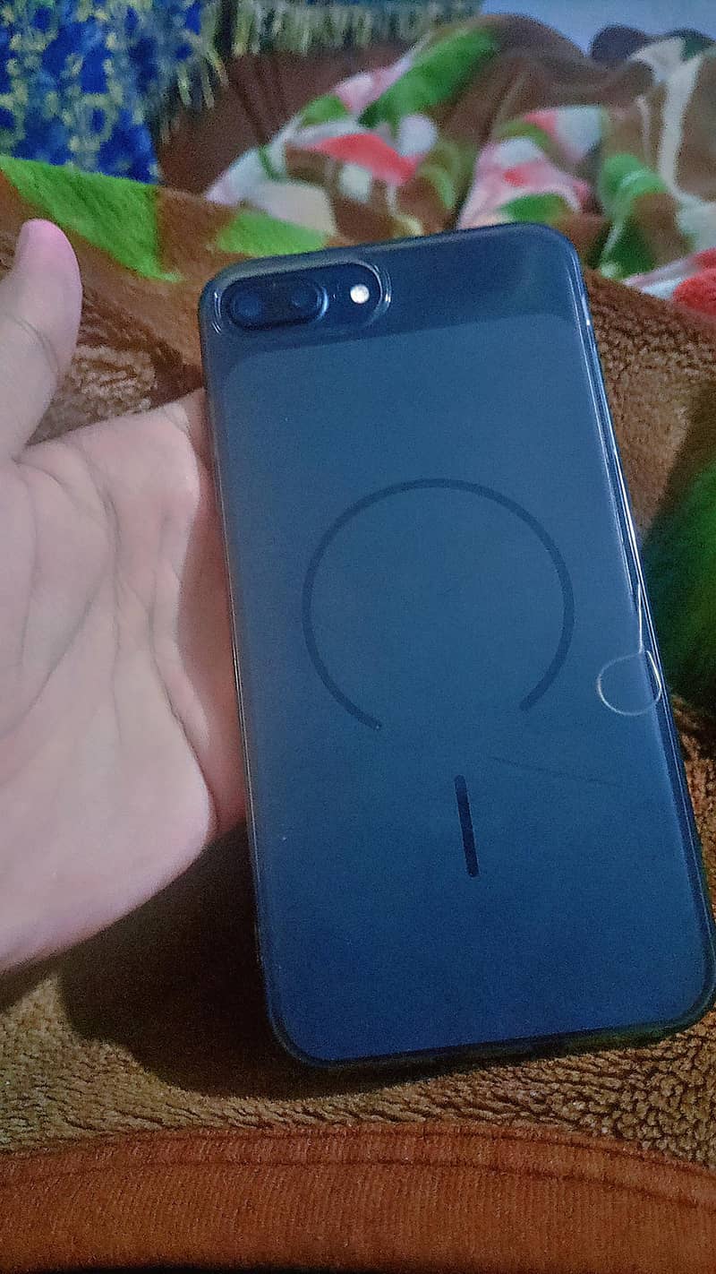 Apple iPhone 7 Plus 2