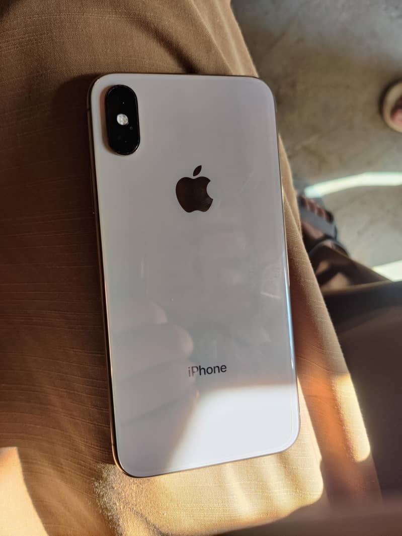 Apple iPhone XS 3