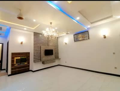 10 Marla House For Rent In Paragon City Lahore