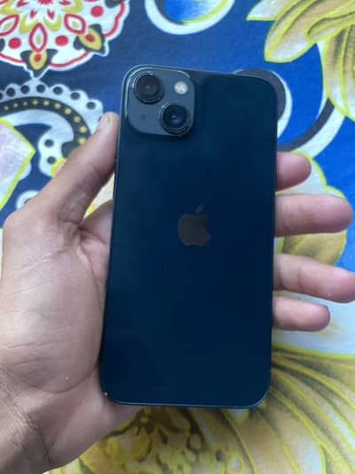 Apple iPhone 13