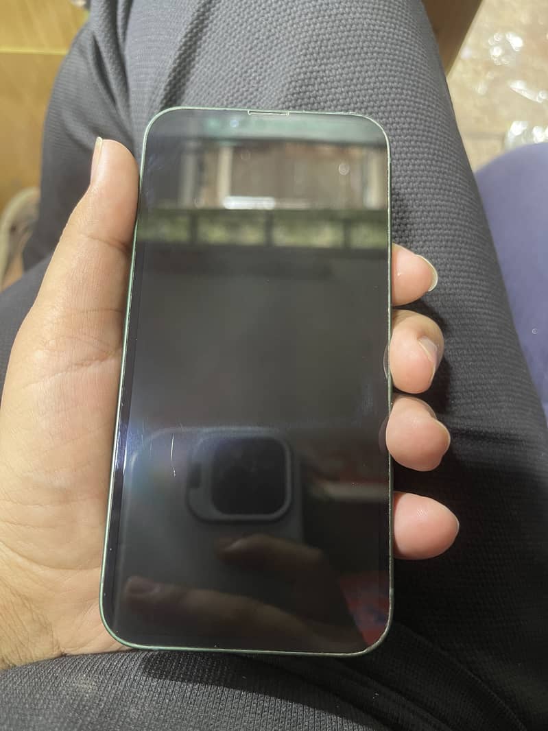 Apple iPhone 13 6