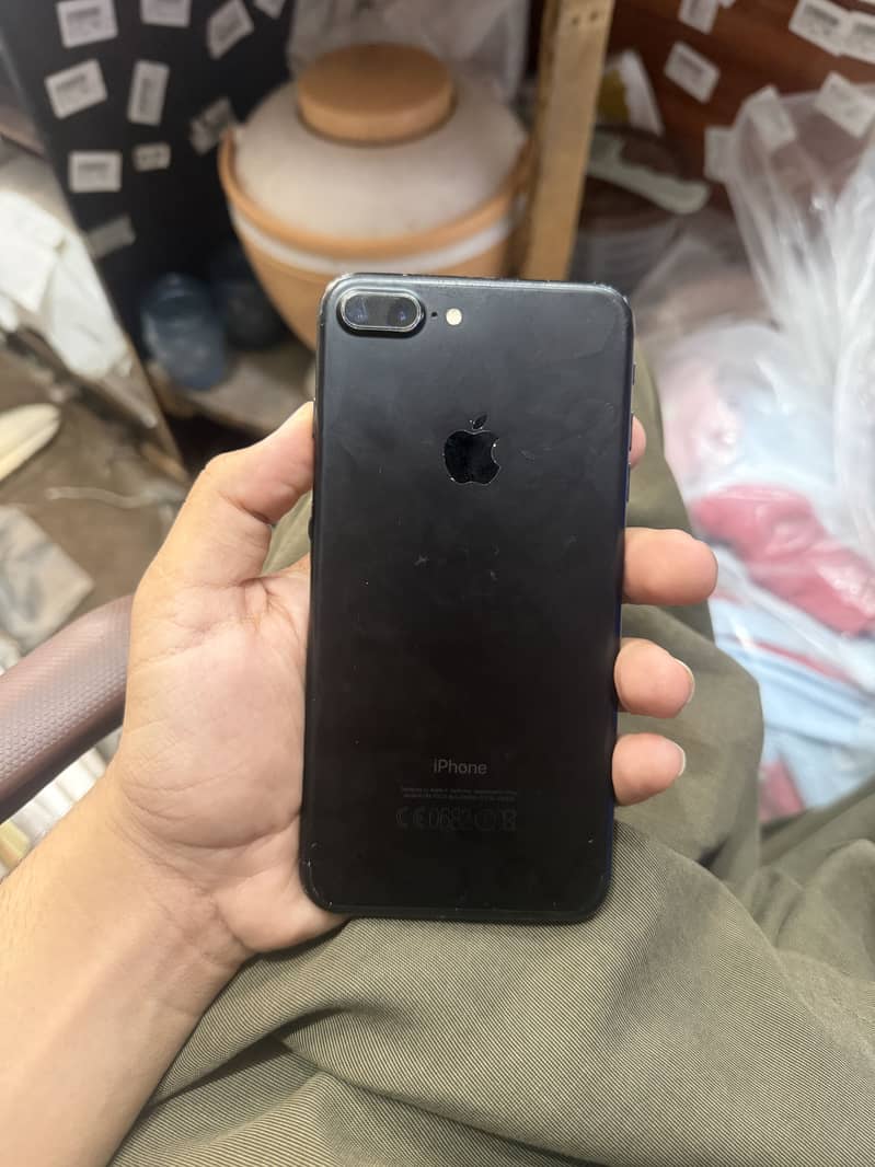 Apple iPhone 7 Plus 0