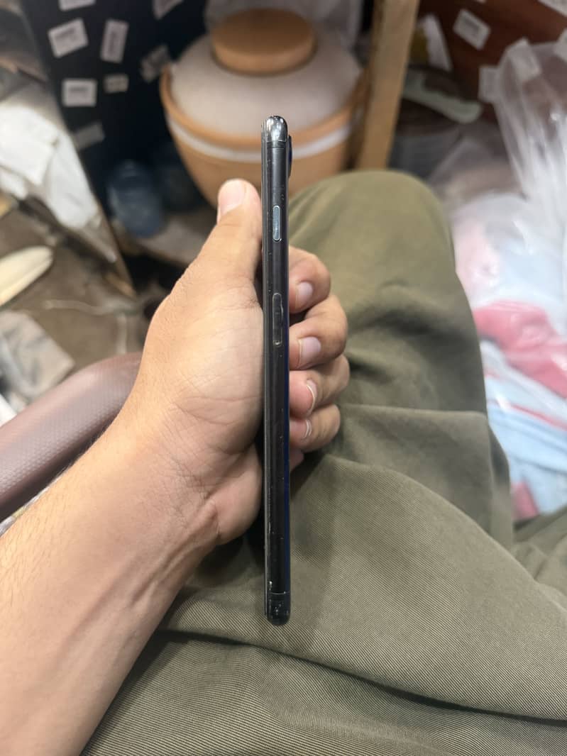 Apple iPhone 7 Plus 2