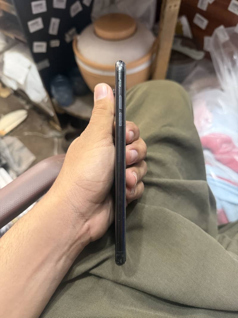 Apple iPhone 7 Plus 4