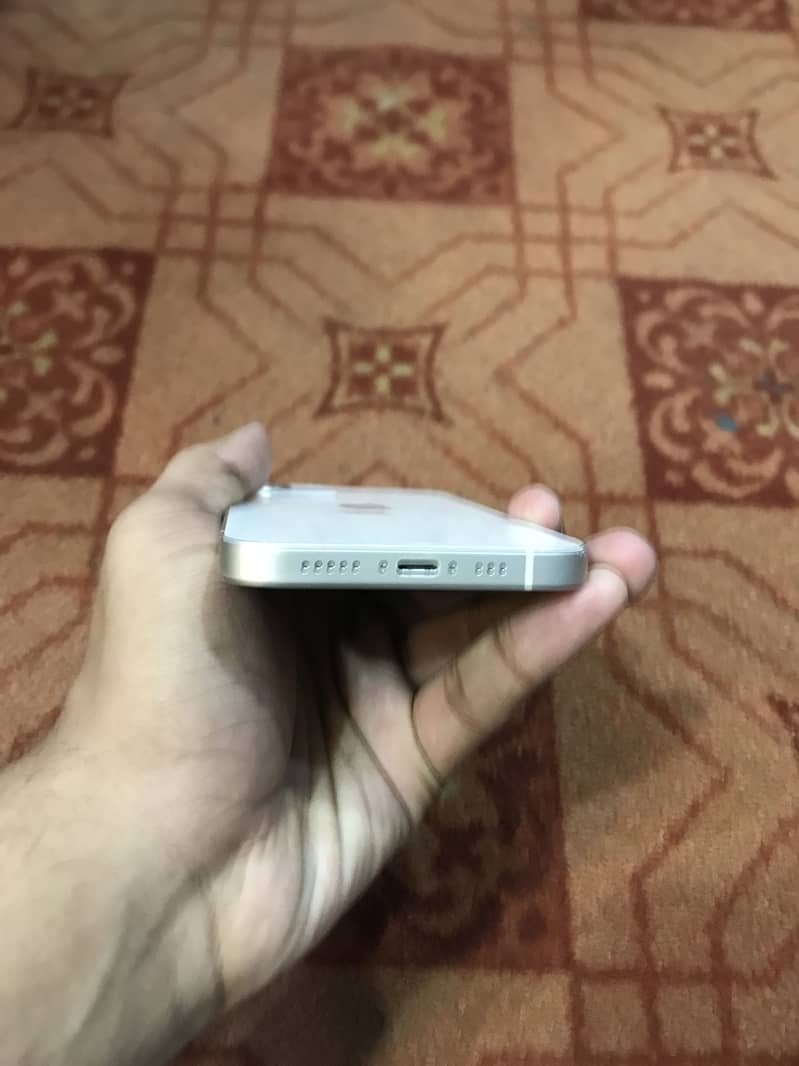 iPhone 12 1