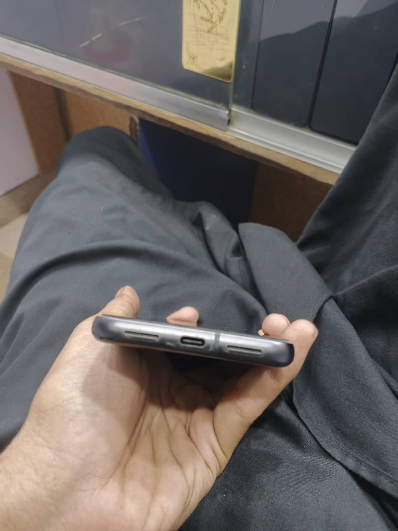 Google Pixel 8 2