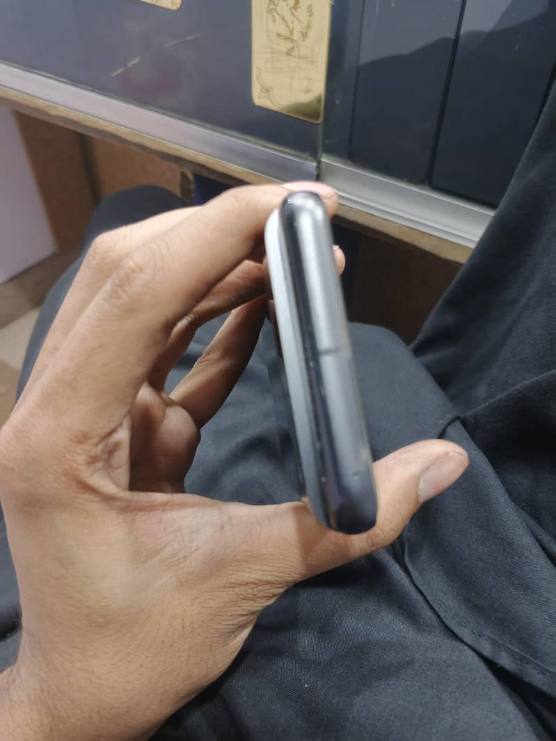 Google Pixel 8 3