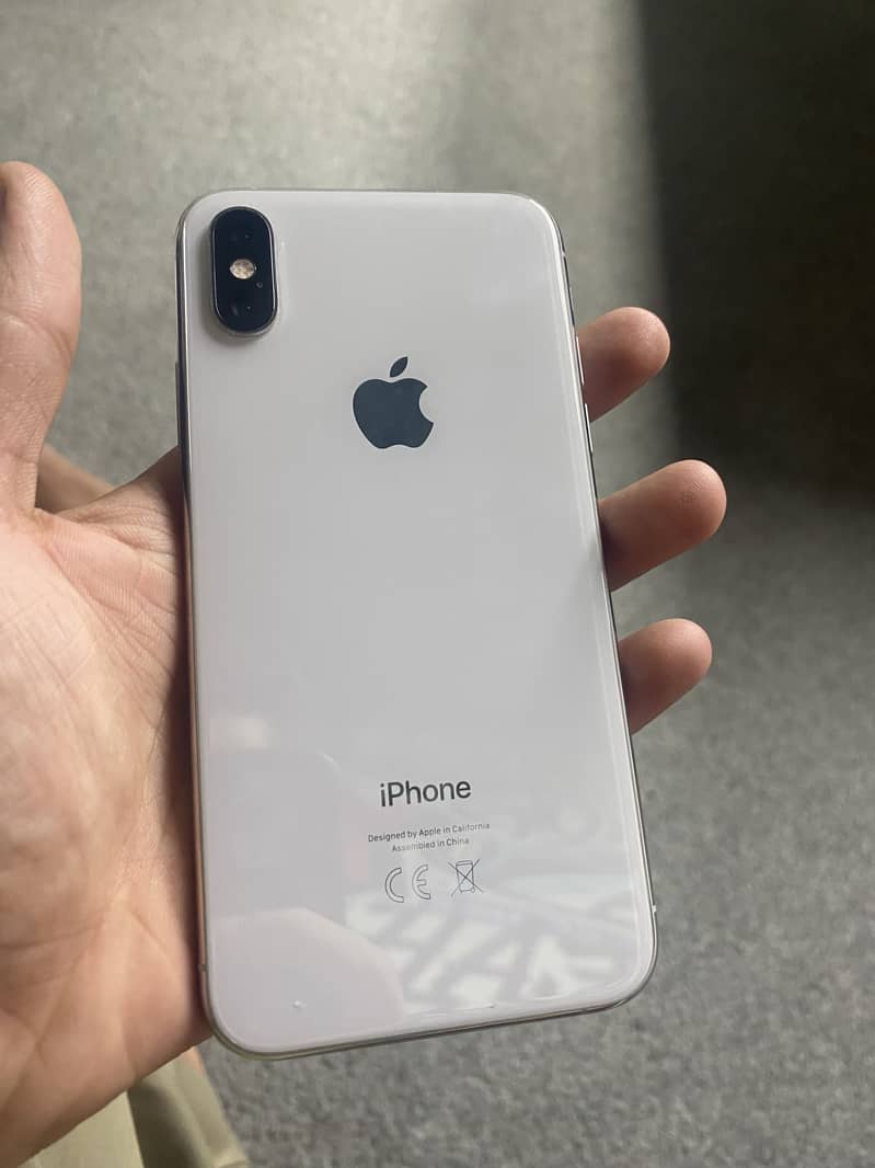 Apple iPhone Xs 0