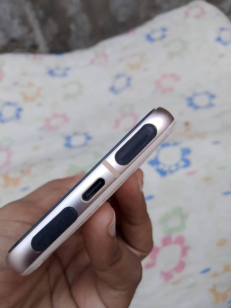 Google Pixel 8 2
