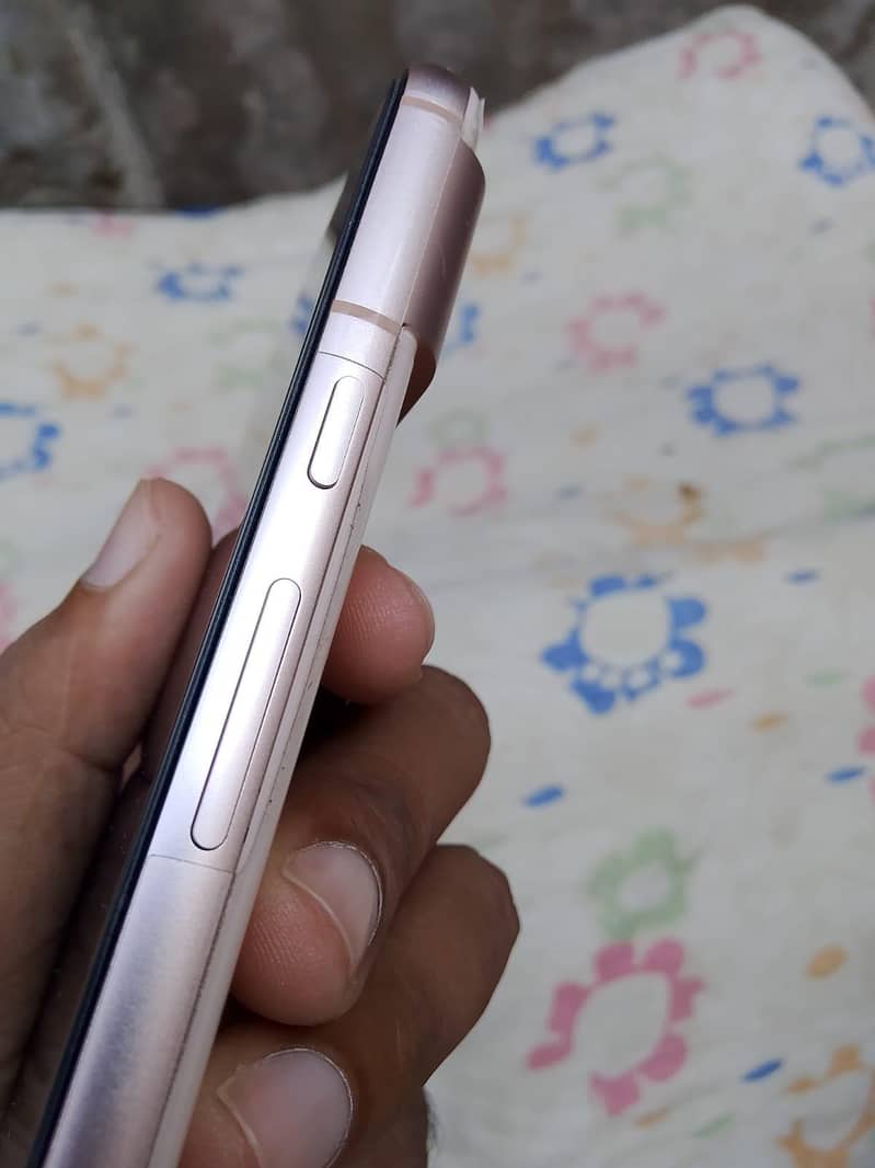 Google Pixel 8 9