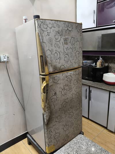 Dawlance fridge in good condition