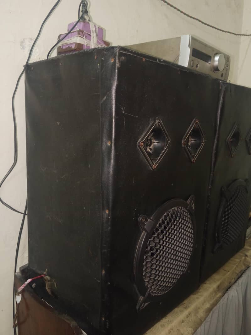 BLUETOOTH SPEAKERS 5