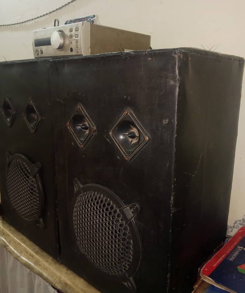 BLUETOOTH SPEAKERS 6