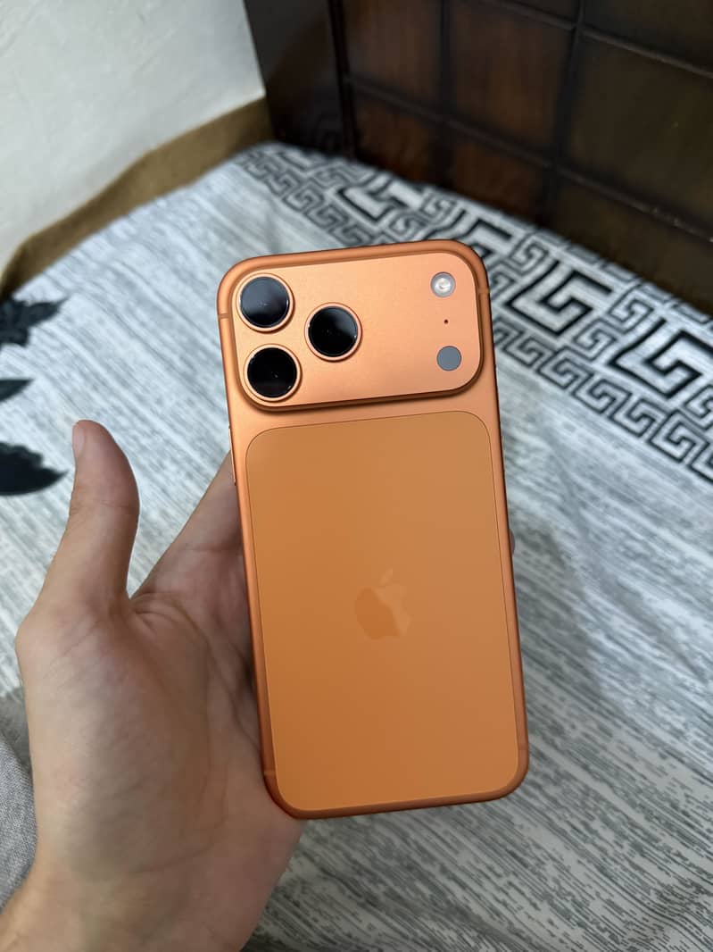 Apple iPhone 17 Pro Max 1