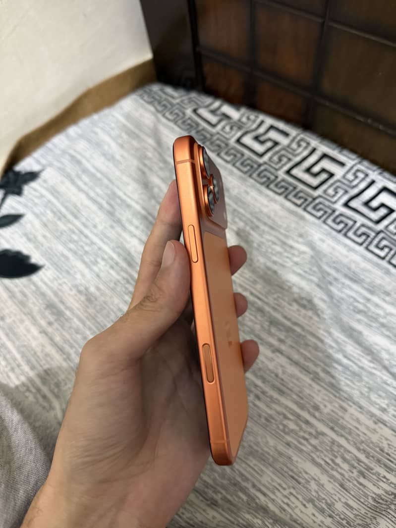 Apple iPhone 17 Pro Max 3