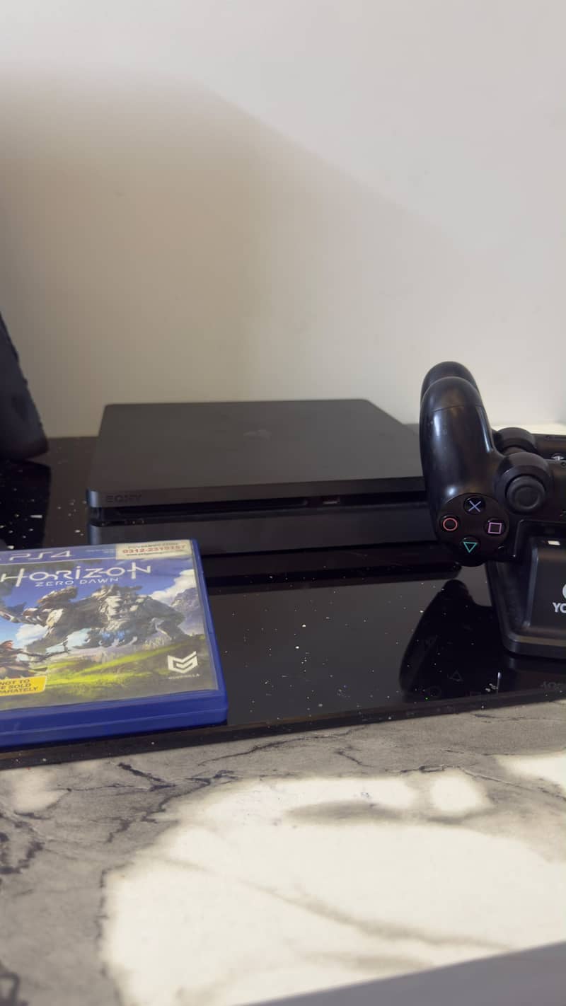 Playstation 4 slim 3