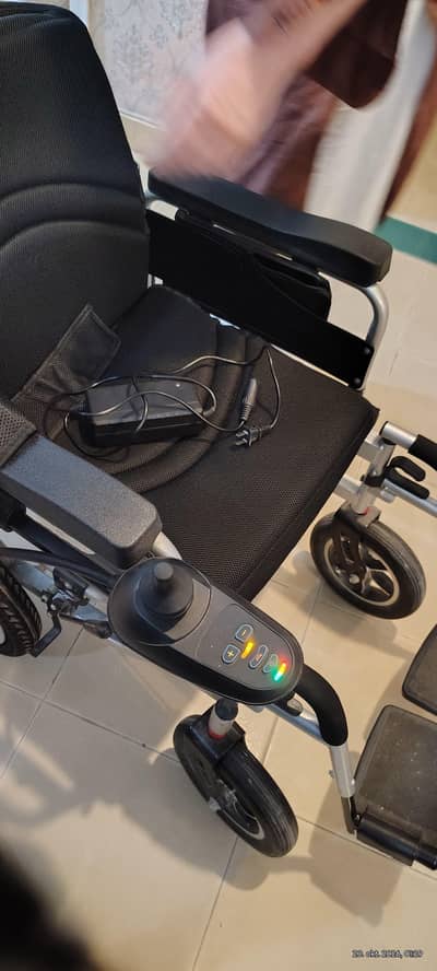 New Fully automatic wheelchair