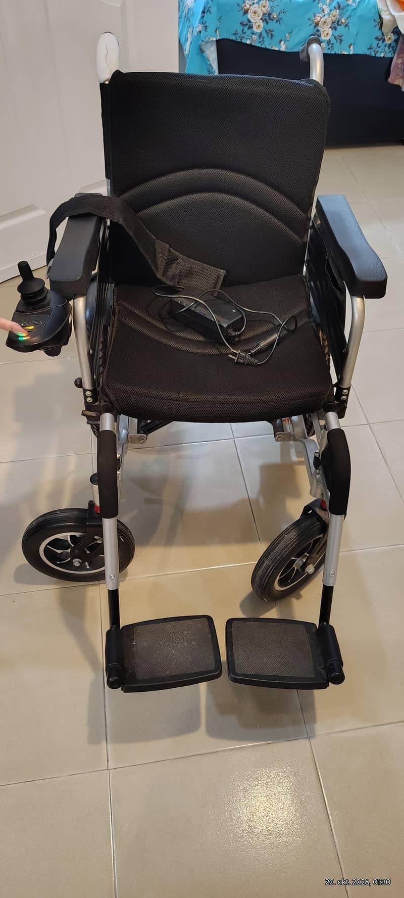 New Fully automatic wheelchair 8