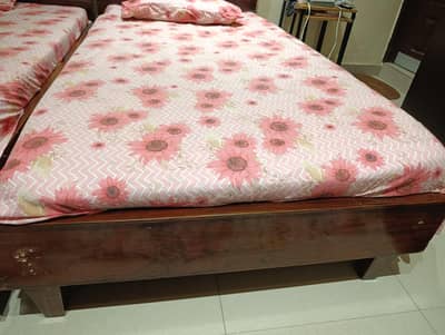 single bed with mattress