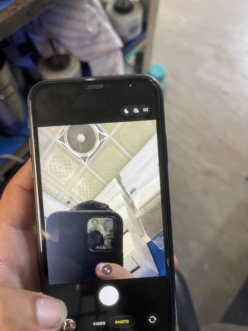 Apple iPhone 11 Factory unlocked 3