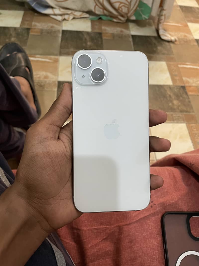 Apple iPhone 15 plus 0