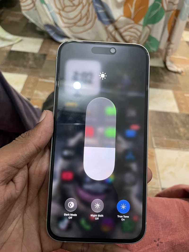 Apple iPhone 15 plus 4