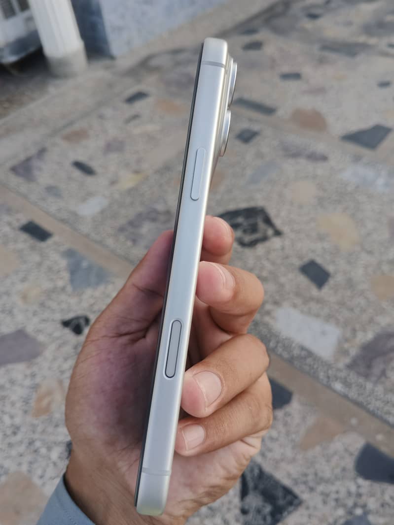 Apple iPhone 17 Pro Max JV 3