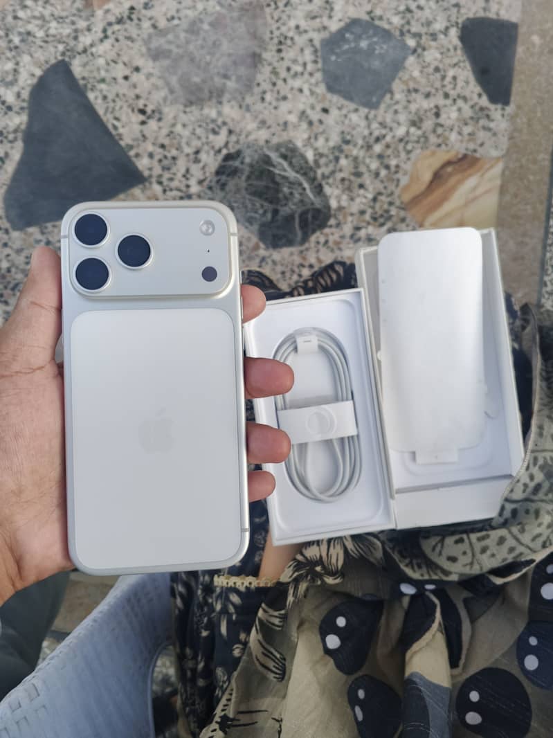 Apple iPhone 17 Pro Max JV 7
