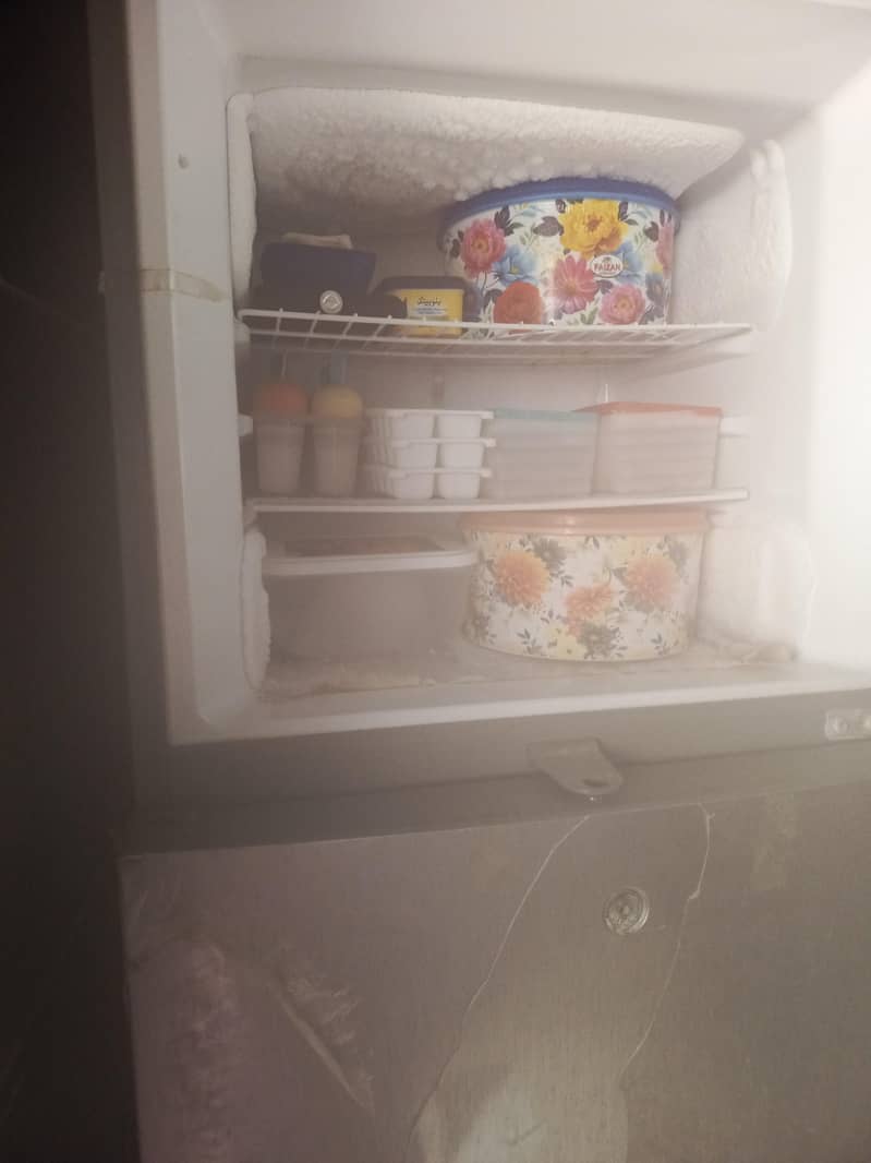 fridge lene k liye AP apna rate bhi Laga sakte agr  rate smjh Aya to d 2