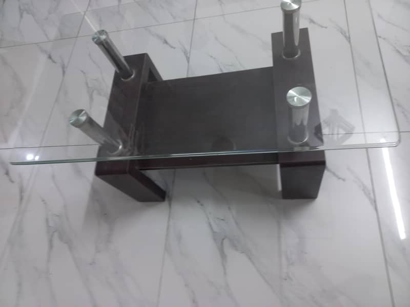 4 seater with centre table 11