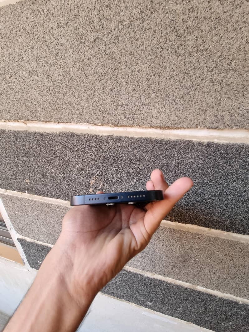 iPhone 14 plus 4