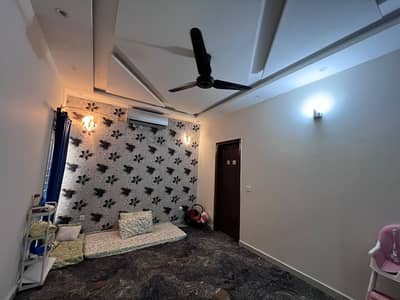 Owner Build Prime Location 10 Marla House Available For Sale