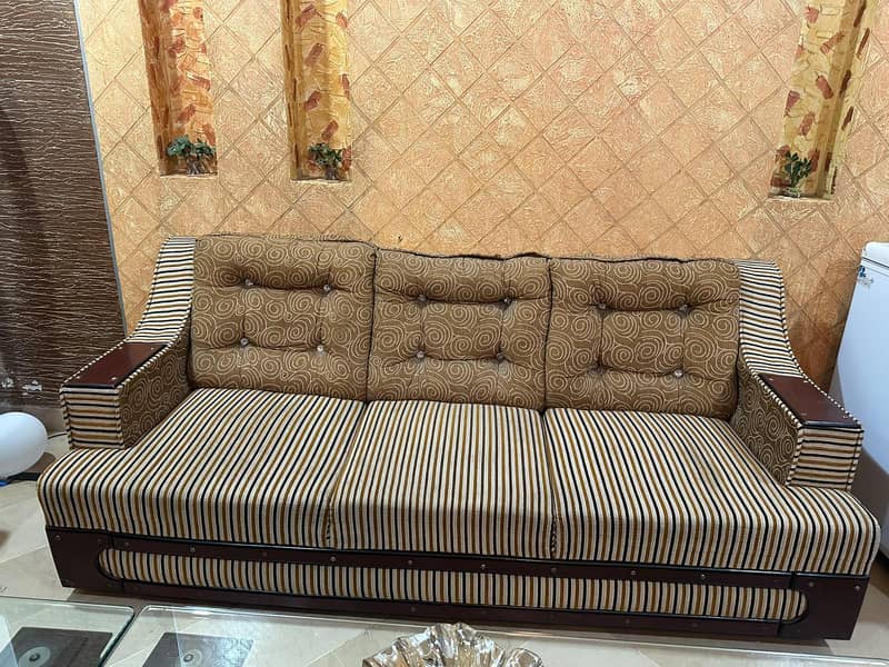 Sofa set and dewan 0
