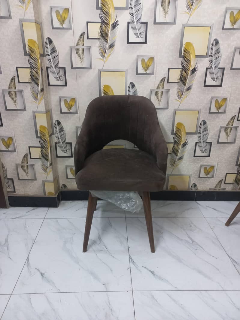 2 chairs with 1 table 3