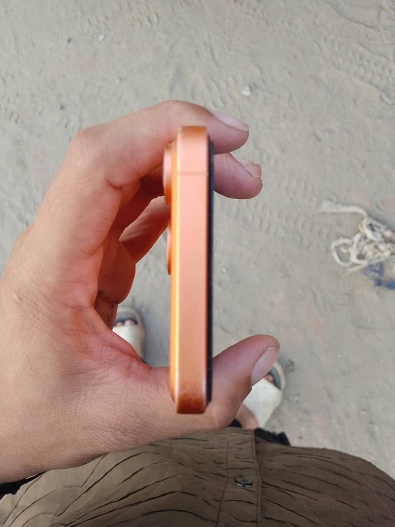 Apple iPhone XR 4