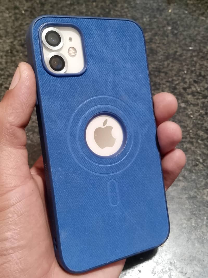 Apple iPhone 11 0