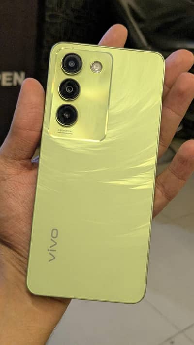 Vivo Y100