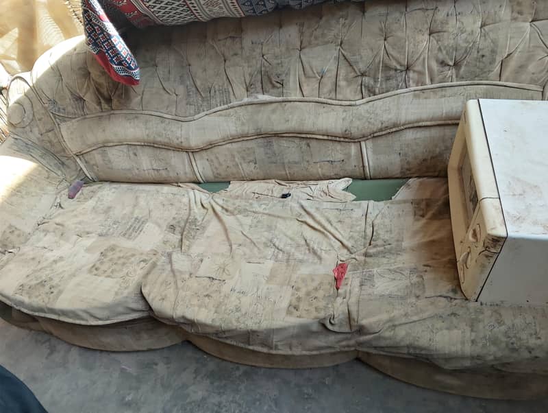 3 seater sofa 0