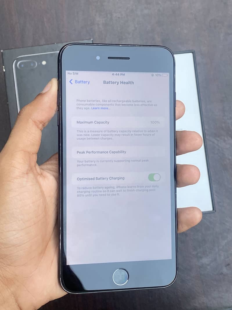 Apple iPhone 7 Plus 1