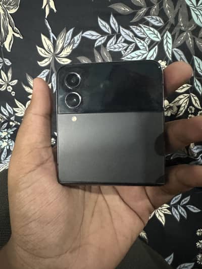 Samsung Mobile Z Flip 4