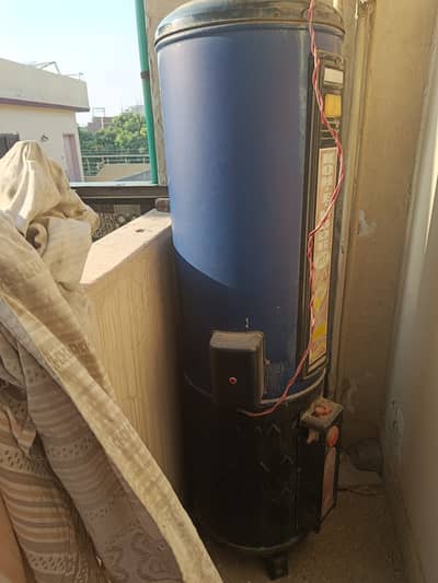 Geyser for Sales In very Good Condition