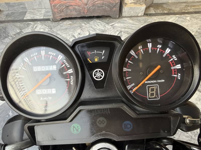 YBR 125 G 6