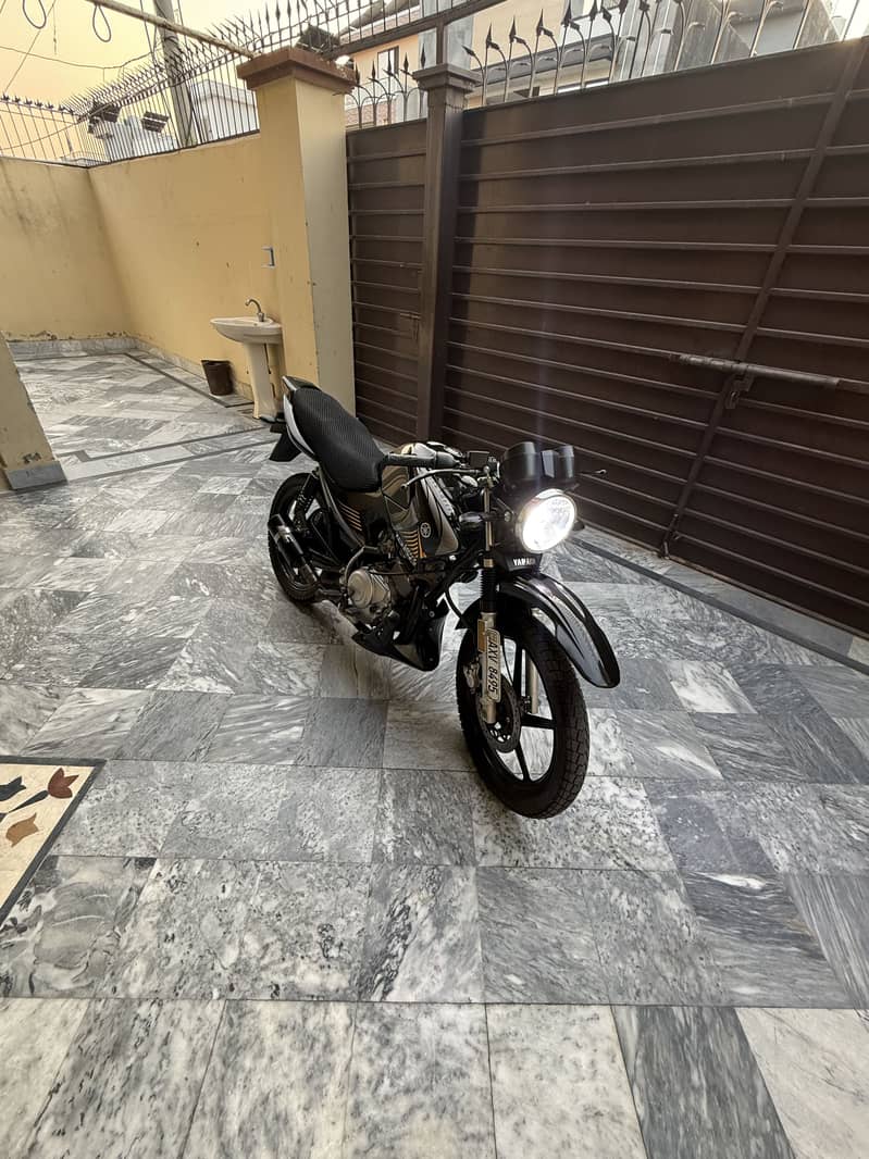 YBR 125 G 7