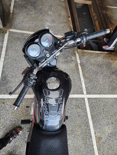 Honda CB125f