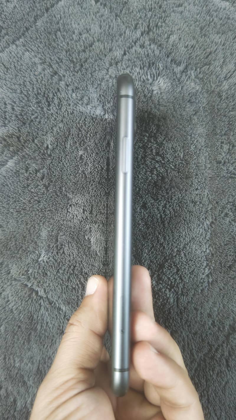 Apple iPhone 11 3