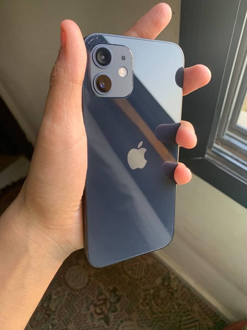 Apple iPhone 12 14