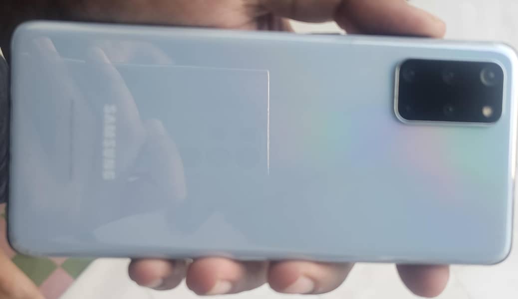 Samsung s20 plus 6