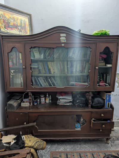 1 Showcase+ 1 Dressing Table