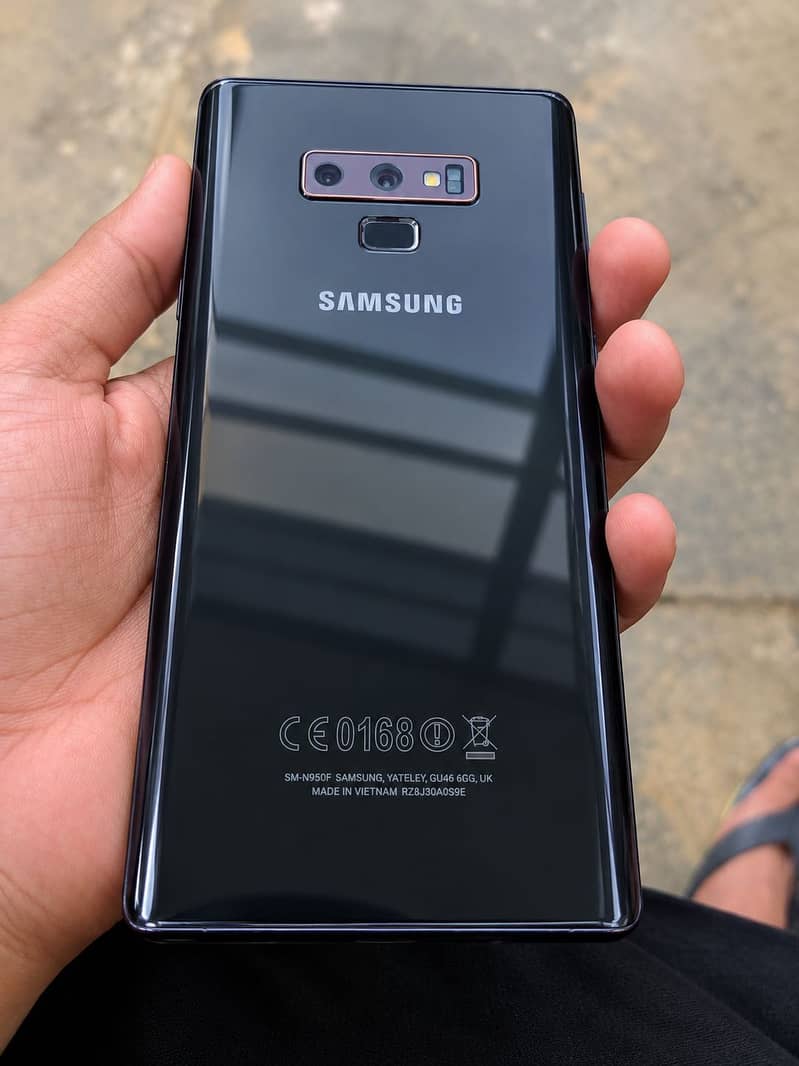 Samsung Mobile Note 9 1