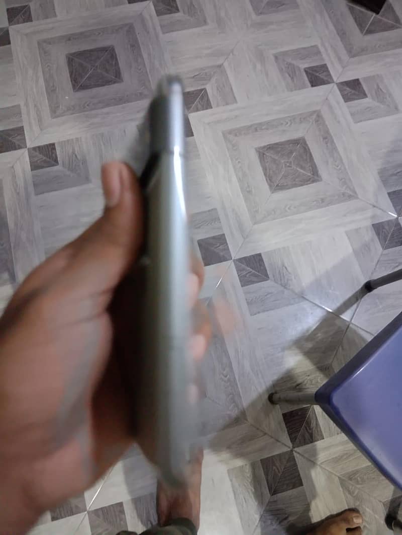 Google Pixel 8 1